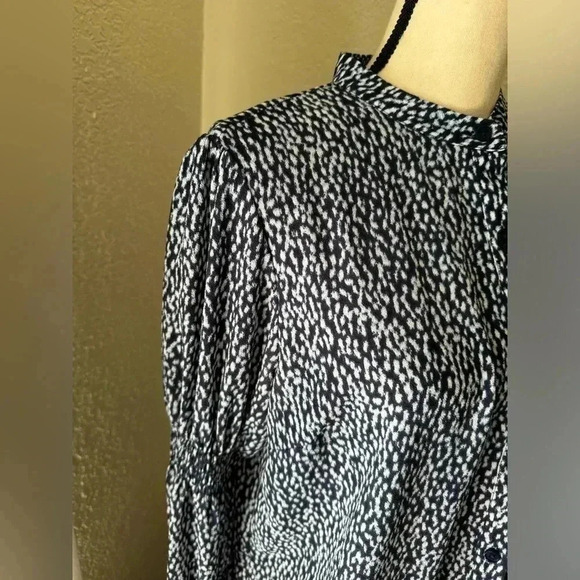 Michael Kors Mini Ikat-Print Crepe Blouse - Picture 4 of 8